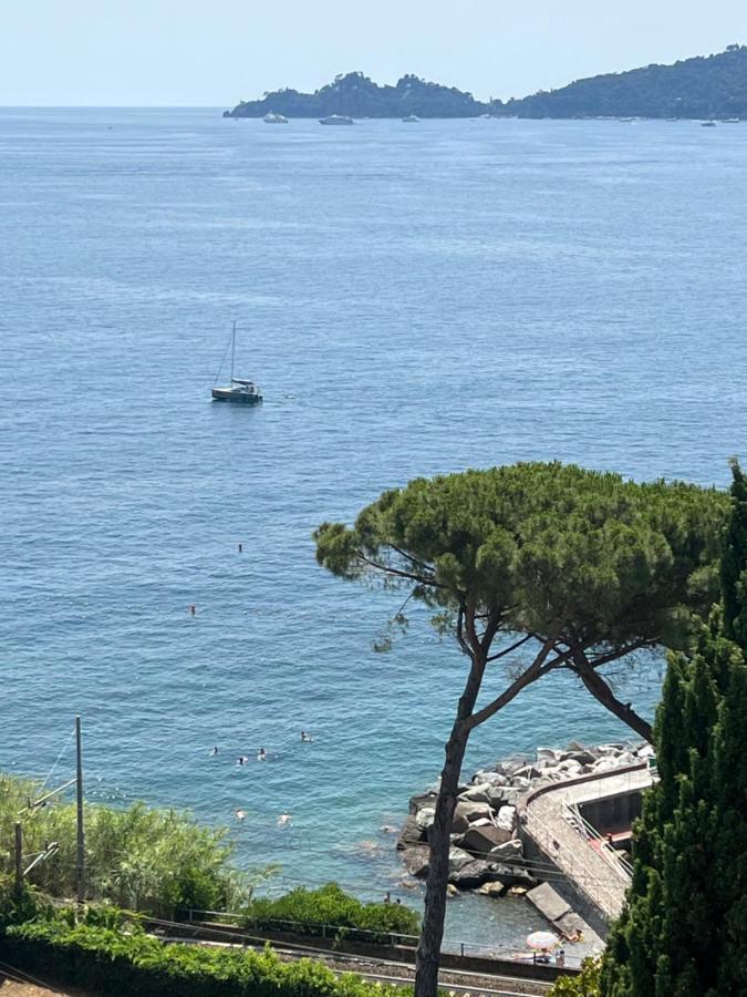 Attico San Faustino: Beachfront Villa with Panoramic Sea Views Rapallo Exterior photo