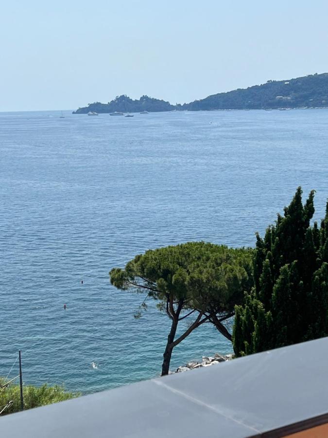 Attico San Faustino: Beachfront Villa with Panoramic Sea Views Rapallo Exterior photo